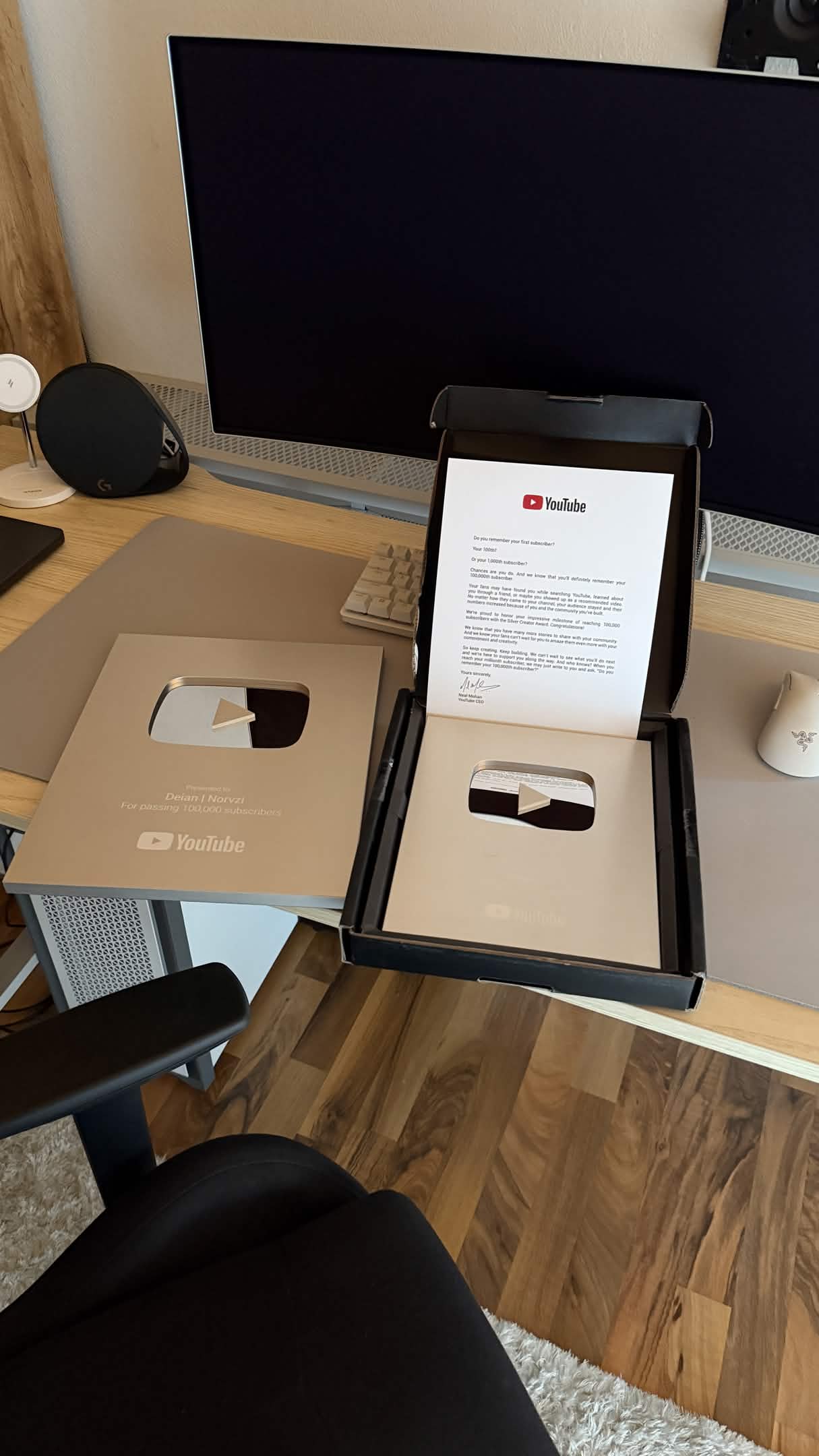 YouTube Play Buttons